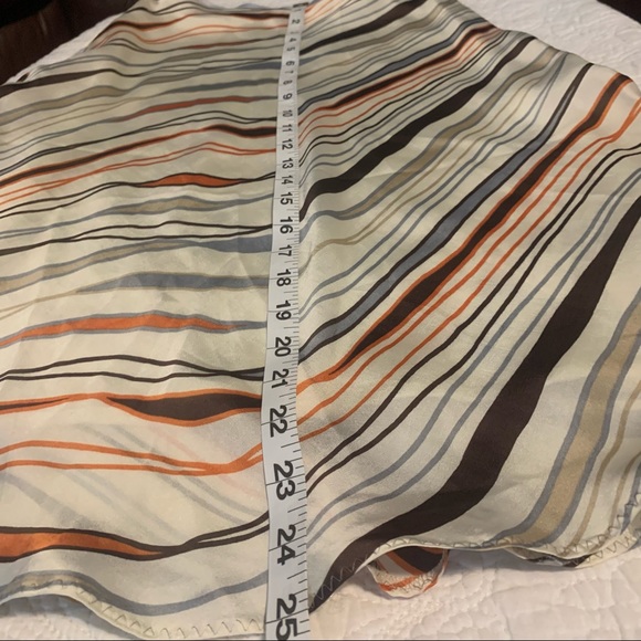 Chepi Wave Print a line skirt 25” waist - Picture 5 of 8